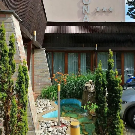 Hotel Korona 3*